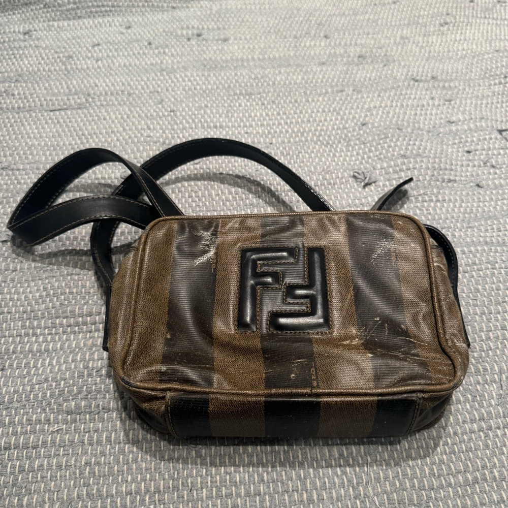 FENDI Vintage Crossbody